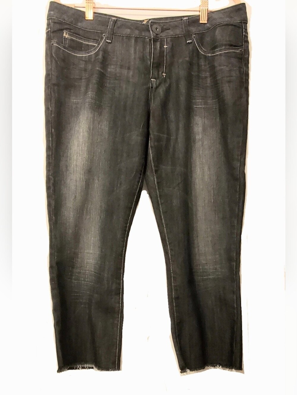 Guess Jeans Marina Dark Wash Denim Cropped Jeans Raw Hem Size 32